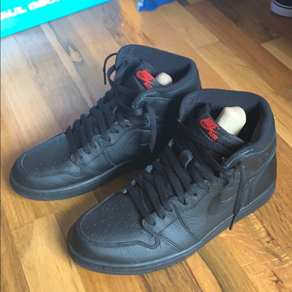 Jordan 1 “black” size 8.5 no box 📦